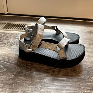 Silver glittery platform Tevas